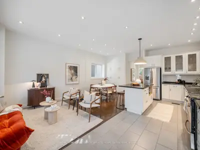150 Airdrie Road, Toronto, On M4g 1m5