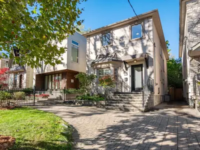 150 Airdrie Road, Toronto, On M4g 1m5