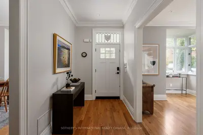 1 Nina Street, Toronto, On M5r 1z2