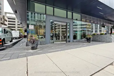 770 Bay Street 1009, Toronto, On M5g 0a6