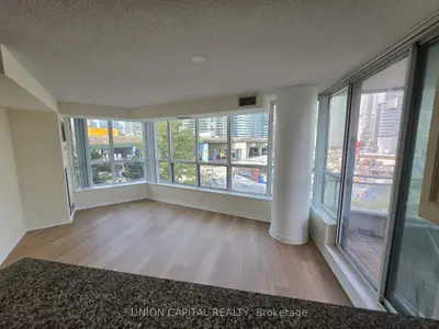 228 Queens Quay W 302, Toronto, On M5j 2x1