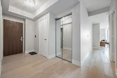 200 Bloor Street W 1001, Toronto, On M5s 1t8