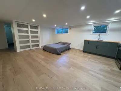 3835 Bathurst Street 10, Toronto, On M3h 3n1