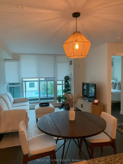 525 Wilson Avenue 203, Toronto, On M3h 0a7
