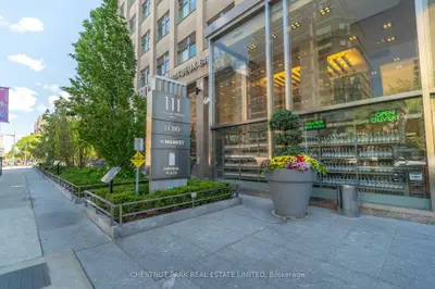 111 St Clair Avenue W 320, Toronto, On M4v 1n5