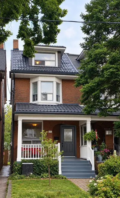 380 Crawford Street Main Floor, Toronto, On M6j 2v9