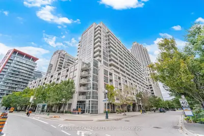 35 Bastion Street 311, Toronto, On M5v 0c2