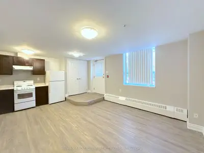 55 Lisgar Street 109, Toronto, On M6j 3x6