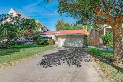26 Millgate Crescent, Toronto, On M2k 1l6