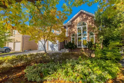 22 Jardin Hill Court, Toronto, On M2h 3r8