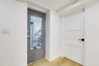 54 Vaughan Road Lower Level, Toronto, On M6g 2n4