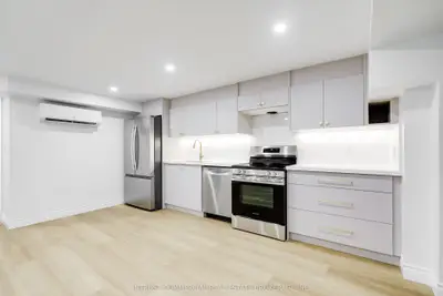 54 Vaughan Road Lower Level, Toronto, On M6g 2n4
