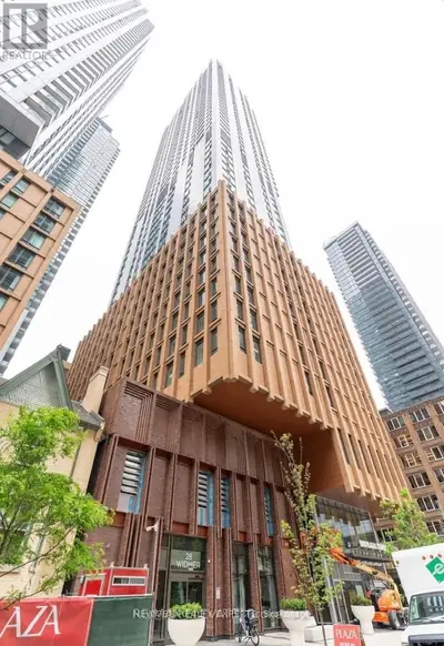 28 Widmer Street 3025, Toronto, On M5v 0t2