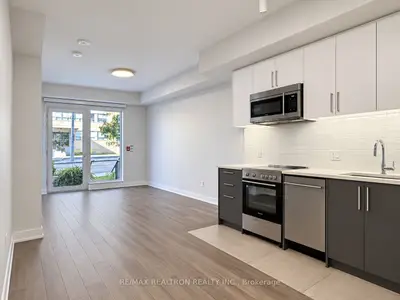 2525 Bathurst Street 103, Toronto, On M6b 2y9