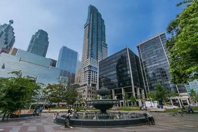 88 Scott Street 5402, Toronto, On M5e 0a9