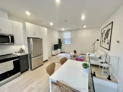367 Howland Avenue 5, Toronto, On M5r 3c1