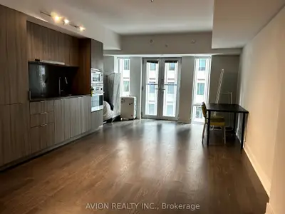 955 Bay Street 523, Toronto, On M5s 0c6