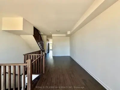 392 Lawrence Heights Way, Toronto, On M6a 0e8