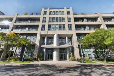 380 Macpherson Avenue 210, Toronto, On M4v 3e3