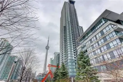 25 Telegram Mews 2507, Toronto, On M5v 3z1
