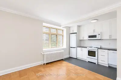 394 Avenue Road 207, Toronto, On M4v 2h4