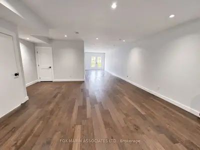 220 Vaughan Road S 2nd Fl, Toronto, On M6c 2m6