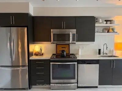 400 Adelaide Street E 1814, Toronto, On M5a 4s3