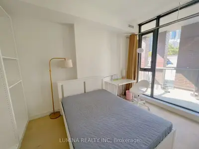81 Wellesley Street E 305, Toronto, On M4y 1h8