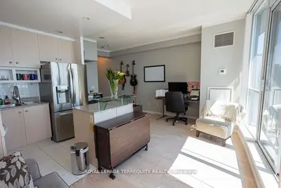 8 York Street 3108, Toronto, On M5j 2y2