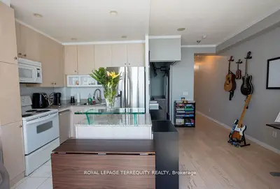 8 York Street 3108, Toronto, On M5j 2y2