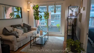 230 King Street E 913, Toronto, On M5a 1k5