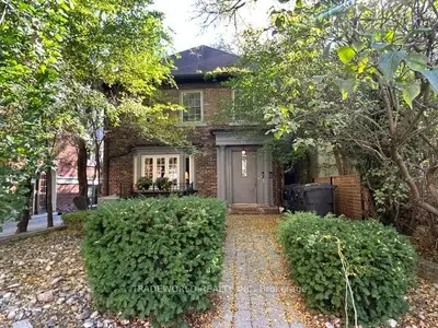 11 Poplar Plains Crescent, Toronto, On M4v 1e9