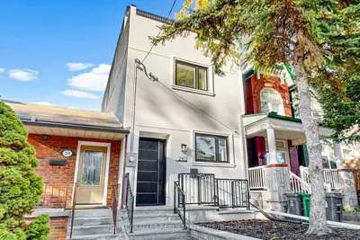 262 Euclid Avenue, Toronto, On M6j 2k2