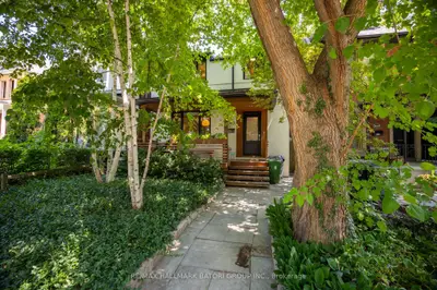 249 Albany Avenue Lower, Toronto, On M5r 3c7