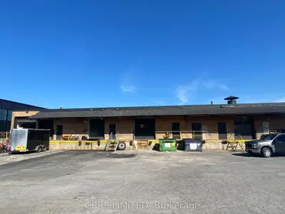 73 Railside Road 5, Toronto, On M3a 1b2