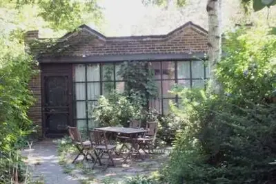 397 Carlton Street E B, Toronto C08, On M5a 2m3