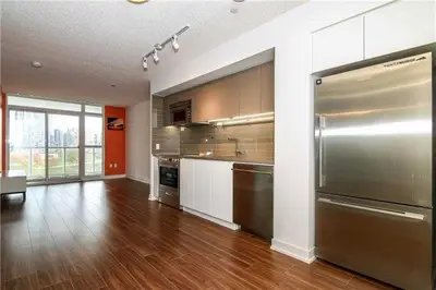 75 Queens Wharf Road 619, Toronto C01, ON M5V 0J8