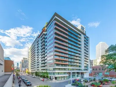 111 Elizabeth Street 736, Toronto C01, ON M5G 1P7