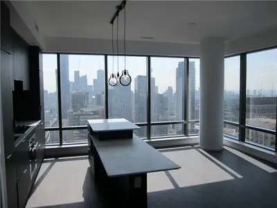 5 St Joseph Street 3705, Toronto C01, ON M4Y 0B6