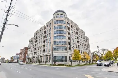1 Glen Park Avenue 104, Toronto C04, ON M6B 4M5