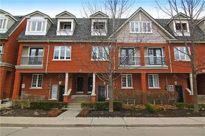 31 Massey Street 1, Toronto C01, ON M6J 3W4