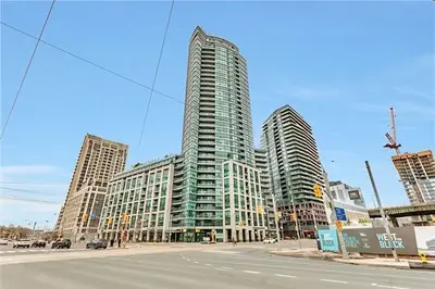600 Fleet Street 208, Toronto C01, ON M5V 1B7