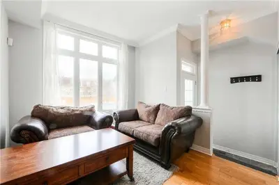 19 English Garden Way, Toronto C07, On M2m 4m4