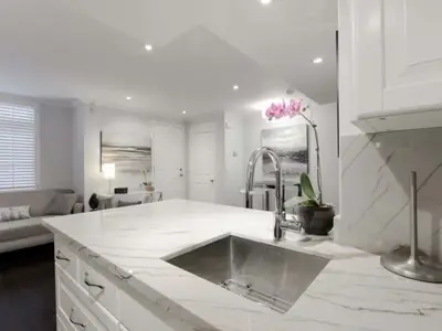 87 Lillian Street #5, Toronto C10, ON M4S 2H7