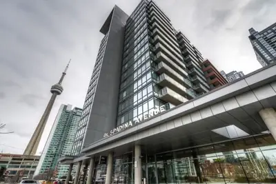 4k Spadina Avenue 1817, Toronto C01, On M5v 3y9