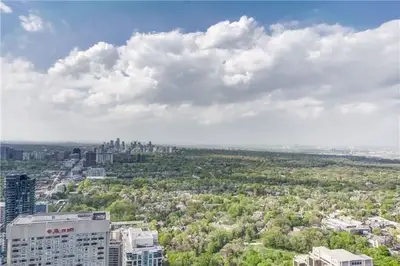42 Charles Street E Ph 5605, Toronto C08, On M4y 1t4