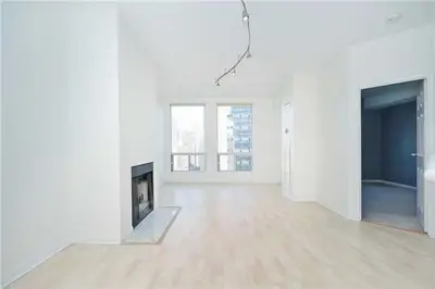 25 Grenville Street LPH06, Toronto C01, ON M4Y 2X5