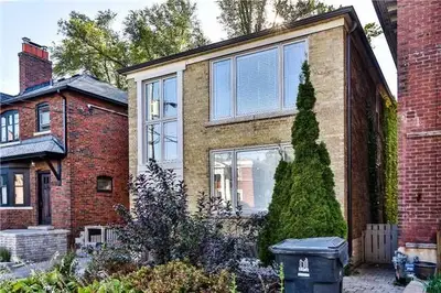 1450 Bayview Avenue Ll, Toronto C10, ON M4G 3B3