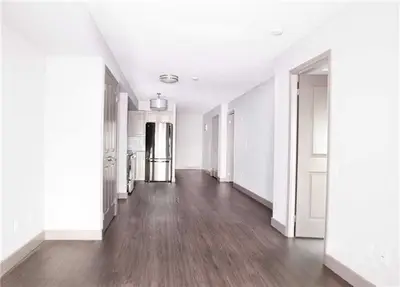 50 Portland Street 615, Toronto C01, ON M5V 2M7