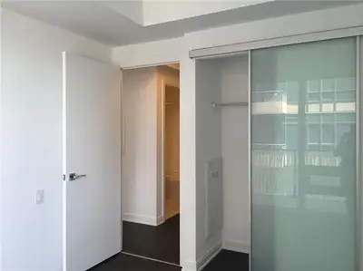 42 Charles Street E 1807, Toronto C08, ON M4Y 1T4